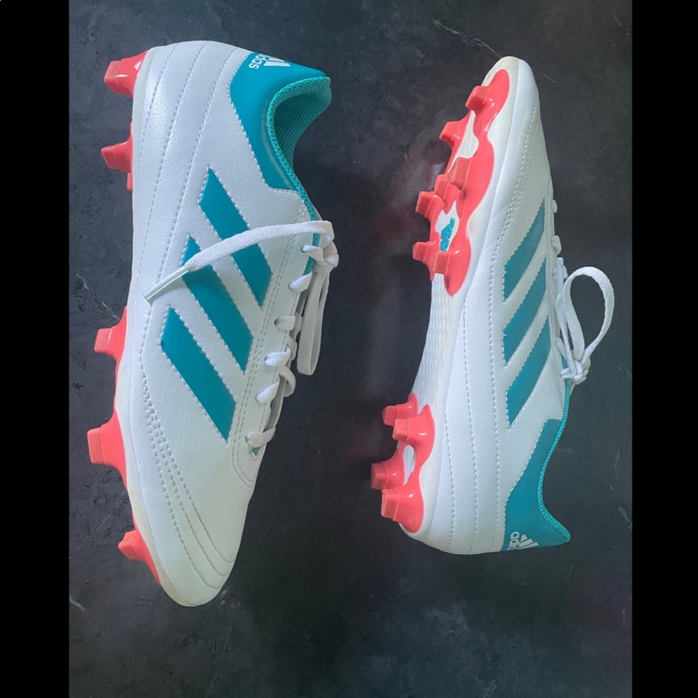 Adidas woman soccer cleats